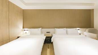 Gimhae The Van Hotel