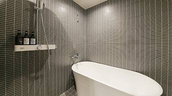 Gimhae The Van Hotel