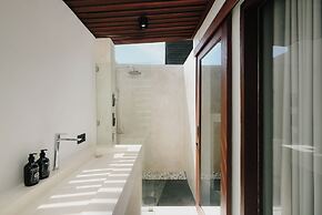 Limbo Lux Bungalows