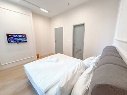 The Suite by Manhattan Group