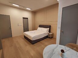 The Suite by Manhattan Group