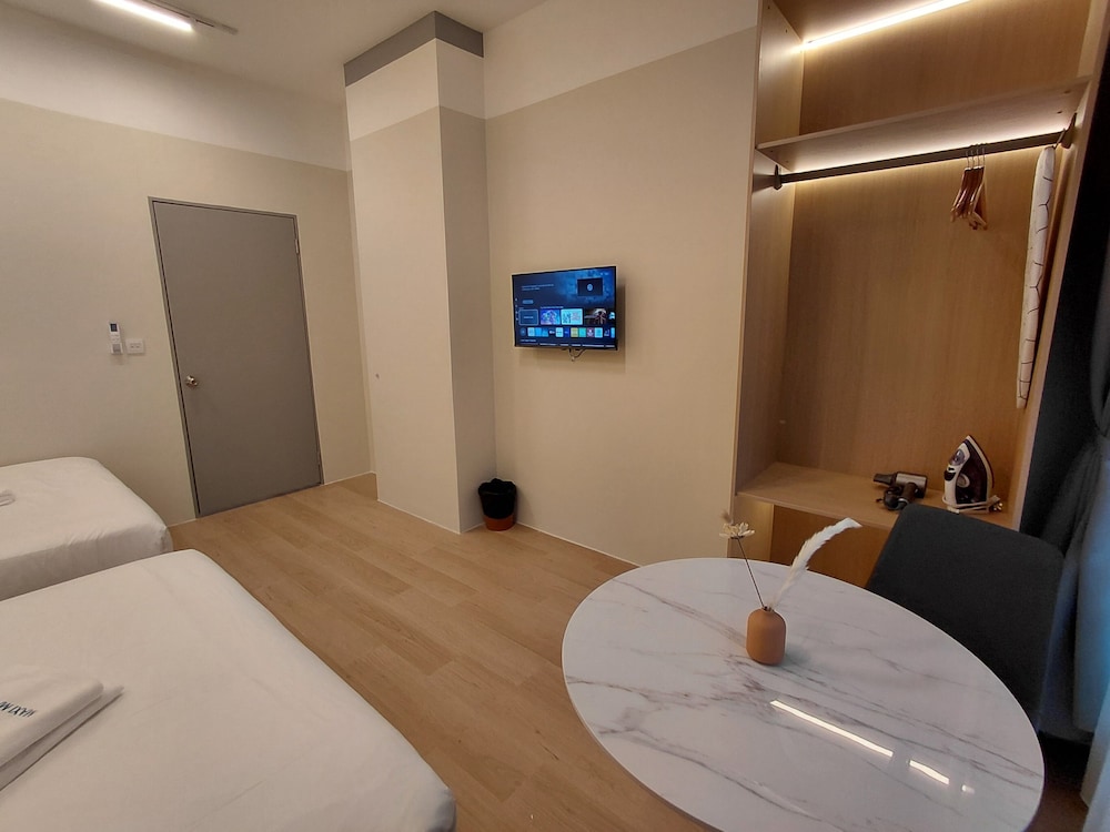The Suite by Manhattan Group