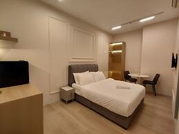 The Suite by Manhattan Group