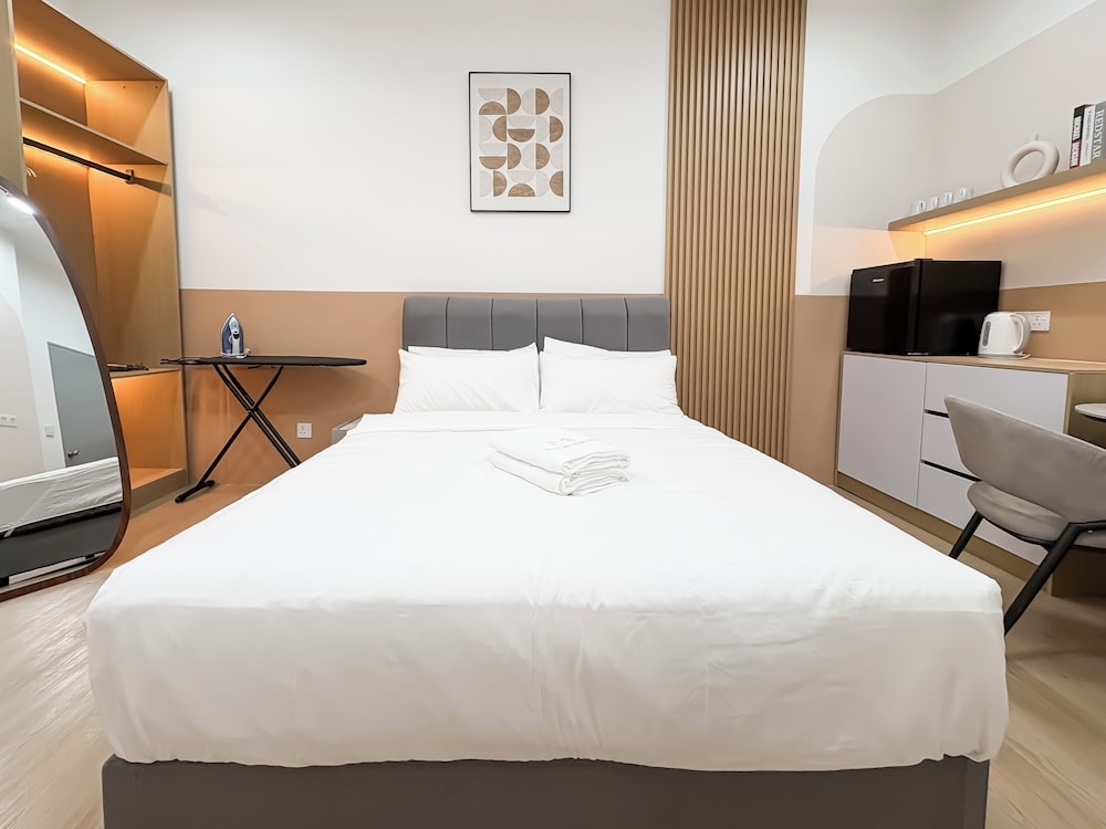 The Suite by Manhattan Group