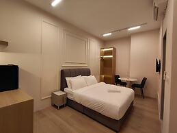 The Suite by Manhattan Group