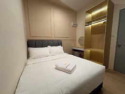 The Suite by Manhattan Group