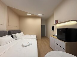 The Suite by Manhattan Group