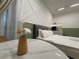 The Suite by Manhattan Group