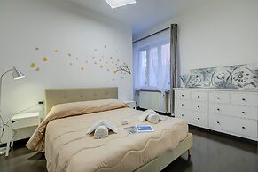 Asia Apartment Laveno Center