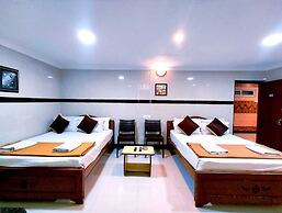 Hotel Gvs Residency