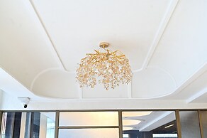 HOTEL MEERA PALACE