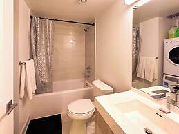 Jarvis Suites - Prime Location