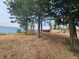 Waterfront Cabin on Lake Superior Sleeps 7 Plus ppl