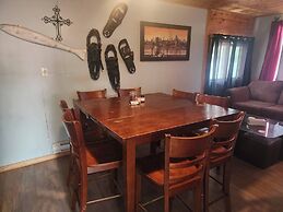 Waterfront Cabin on Lake Superior Sleeps 7 Plus ppl