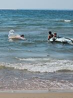 Lake Superior Waterffront Main Unit of Duplex Sleeps 8 ppl