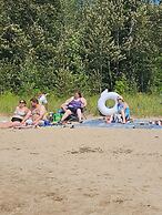 Lake Superior Waterffront Main Unit of Duplex Sleeps 8 ppl