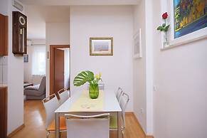 Old Town Art Apartment Split by Litto