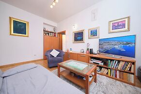 Old Town Art Apartment Split by Litto
