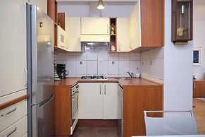 Old Town Art Apartment Split by Litto