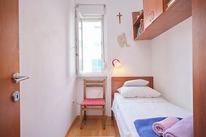 Old Town Art Apartment Split by Litto