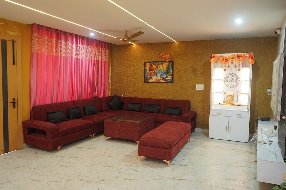 Hotel Konaaz Inn