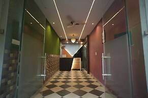 Hotel Konaaz Inn
