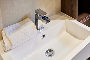 Host Stay Sutton Lodge