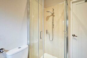 Host Stay Sutton Lodge