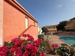 Charming Sea-view Apartment With Pool