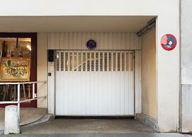 Limehome Versailles Rue du Bailliage