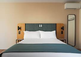 Limehome Versailles Rue du Bailliage