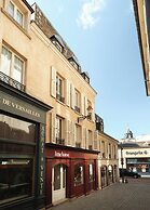 Limehome Versailles Rue du Bailliage