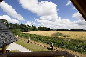 Comfortable, Large Holiday Homes With Terraces
