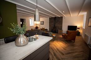 Stunning 3 Bed Converted Village Hall