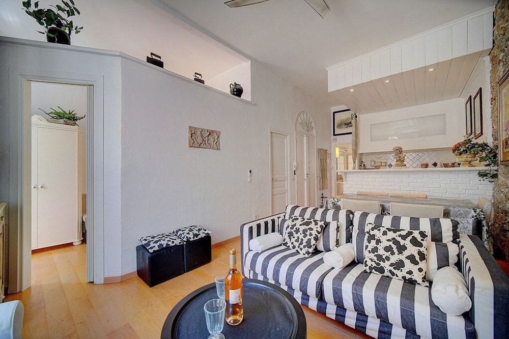 Atypique Appartement 2 Chambres Suquet A2b159