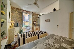 Atypique Appartement 2 Chambres Suquet A2b159