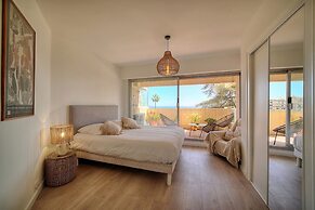 3 pi ces Terrasse vue mer et Parking A2b232