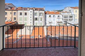 2 Pieces Avec Balcon Hypercentre A1b162
