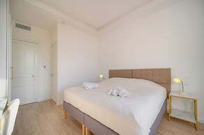 Exceptionnel 3 Chambres Balcon Carr d or A3b129