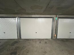 3 pi ces Terrasse et Parking A2b237