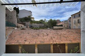 Moderne 2 pi ces c ur du Quartier Suquet A1b261
