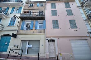 Moderne 2 pi ces c ur du Quartier Suquet A1b261