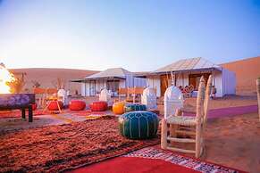 Merzouga  Aicha Luxury Camp