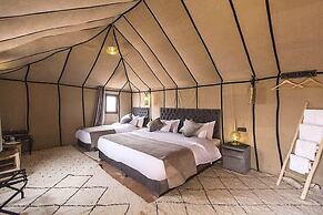 Merzouga  Aicha Luxury Camp