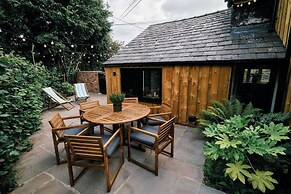 Boutique Luxury Cottage Cheshire Wedding Guests