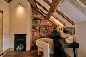 Boutique Luxury Cottage Cheshire Wedding Guests