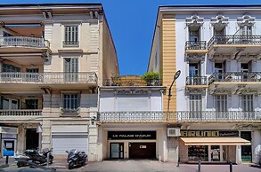Moderne 2 Pieces Climatise Avec Terrasse A1b230