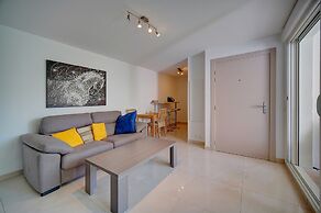 Moderne 2 Pieces Climatise Avec Terrasse A1b230