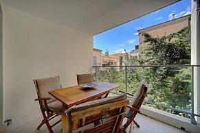 Moderne 2 Pieces Climatise Avec Terrasse A1b230