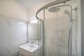 Lumineux Studio Avec Loggia A0b203